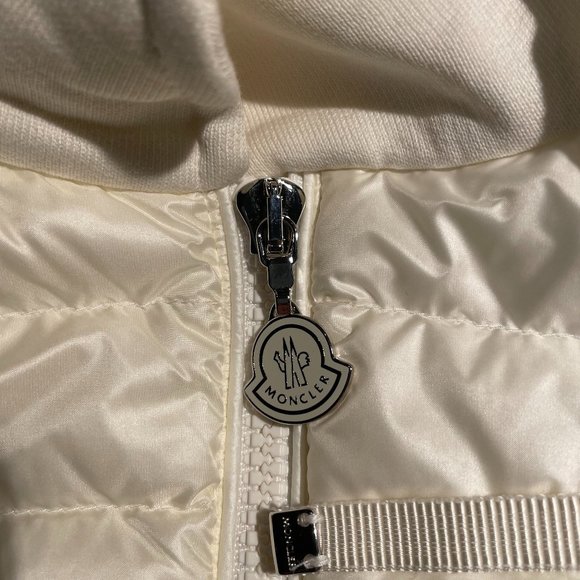 Authentic Moncler White Down Panel Vest - Picture 14 of 14